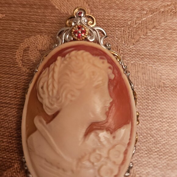 Vintage Sterling Silver and Palladium Carved Shell Cameo Pendant - Picture 2 of 7